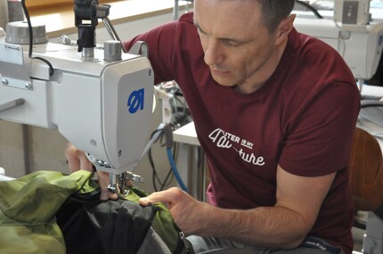 Ein Blick in die Reparatur-Werkstatt bei Deuter.