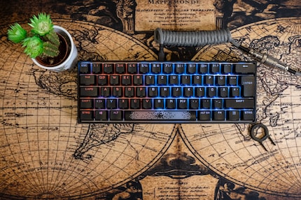 Die K65 RGB Mini ist etwa 40 Prozent kleiner als eine Standard-Tastatur.