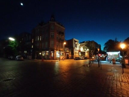 The wide-angle camera doesn’t handle darkness well.