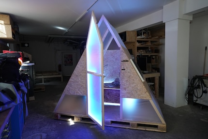 From when no1s1 still stood in the Dezentrum basement studio in Zurich.
