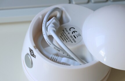 Das Kabel ist im Nu verstaut. Und zwar da, wo ich es jederzeit wiederfinde.