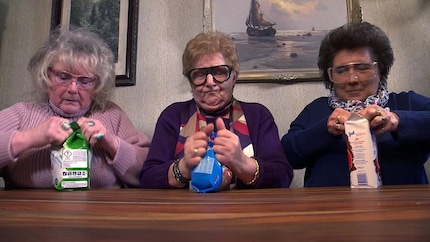 Der Norddeutsche Rundfunk (NDR) lässt Hausfrauen testen, wie gut sie Verpackungen öffnen können. Ergebnis: nicht so gut.