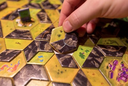 The hexagonal terrain tiles can be rotated.