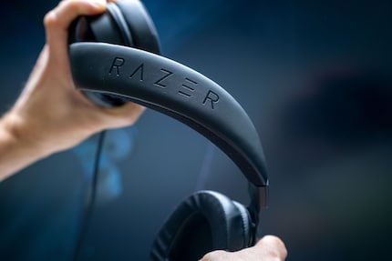 The Kraken is easy to twist to fit any head shape.