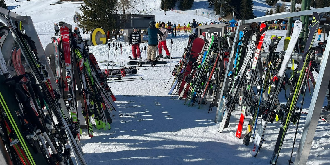 Mit diesen einfachen Tricks schützt du dich vor Ski-Dieben
