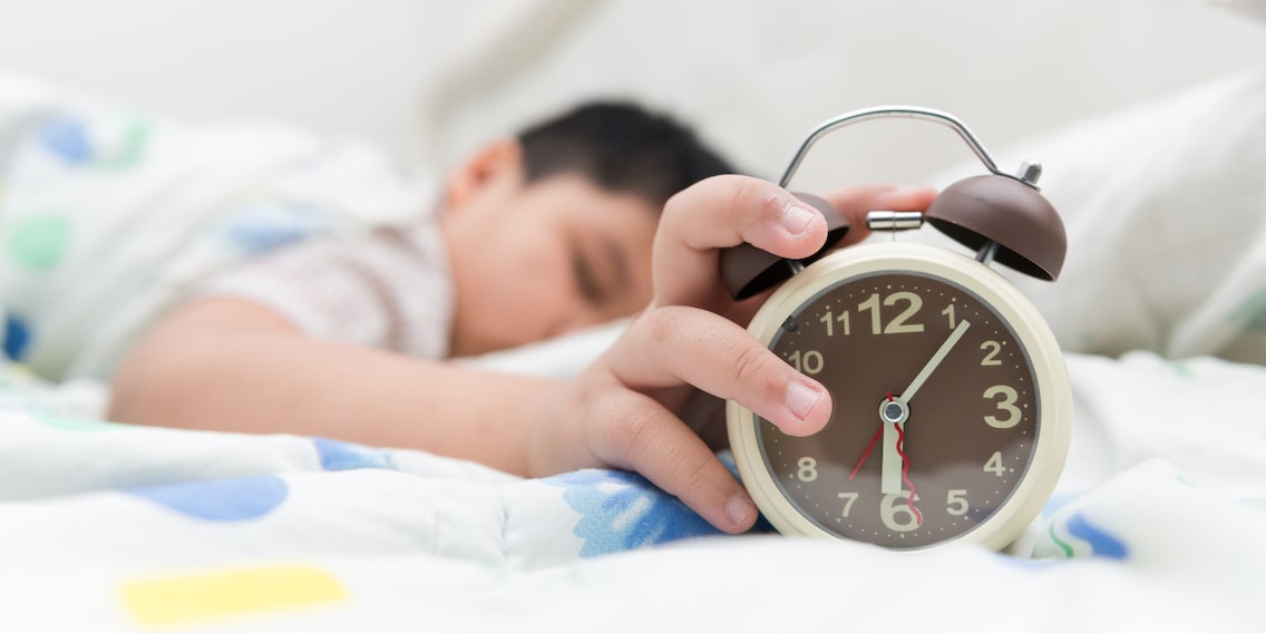 5 Tricks, wie du die Zeitumstellung mit deinen Kindern meisterst