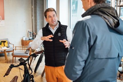 Daniel Meyer ist Gründer, Inhaber und CEO von Ego Movement. Er erklärt mir die verschiedenen Modelle.