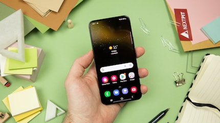 Das Samsung Galaxy S22 sieht dem S21 von vorne zum Verwechseln ähnlich. / © NextPit
