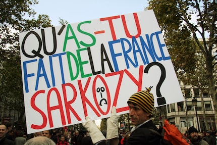«Was hast du mit Frankreich gemacht, Sarkozy?» Das fragt sich nicht nur die französische Jugend, sondern wohl auch Kärcher. Bild: Shutterstock