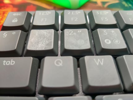 Die Fingerabdrücke sind nur nach kurzem Anfassen entstanden.