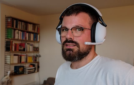 Sieht gross aus, ist aber sehr komfortabel. Hier das H9-Headset.