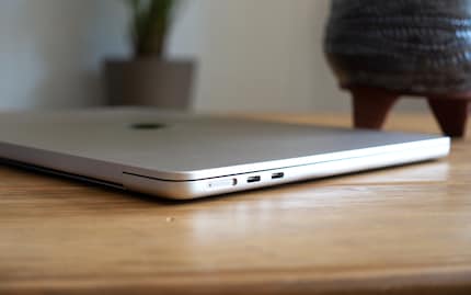 Der MagSafe-Stromanschluss ist zurück.