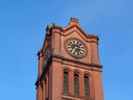 Sony Xperia i IV, 125 mm.