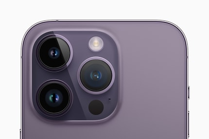 Das Kamera-Modul von iPhone 14 Pro und Pro Max ist grösser als beim Vorgänger. Dahinter versteckt sich ein neuer 48-Megapixel-Sensor für die Hauptkamera.