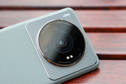 Die Kameralinsen auf der Rückseite des Xiaomi 12S Ultra.