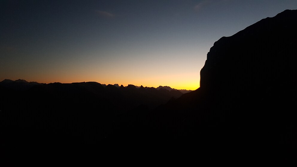 Gut Nacht: Wir legen uns jetzt schlafen.