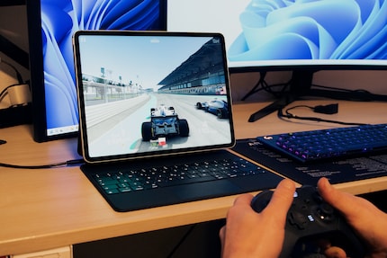 Das iPad Pro funktioniert per Xbox Controller und GRID auch zum Zocken.