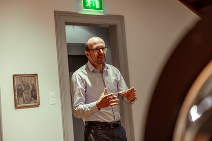 Museumsleiter Daniel Kaysel: «Wenn Kinder das Museum besuchen, sollen sie dank der Spielzeuge ein Gefühl für die Geschichte bekommen.»