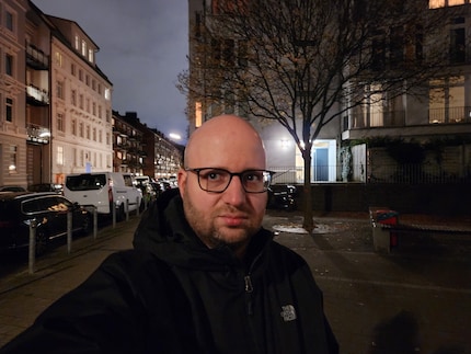Main camera, auto mode