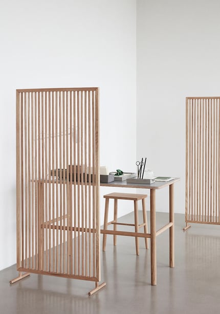 Dimensionen: 70 x 25 x 140 cm | Material: Eichenholz | Foto: Hübsch
