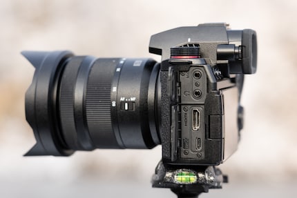 Canon, siehst du das? Ein HDMI-Anschluss in voller Grösse. So muss das sein.