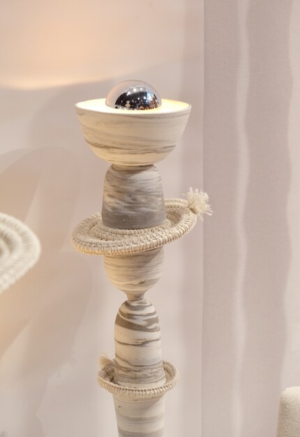 The textile disc made of woven cotton is reinforced with a structure made of raw steel.