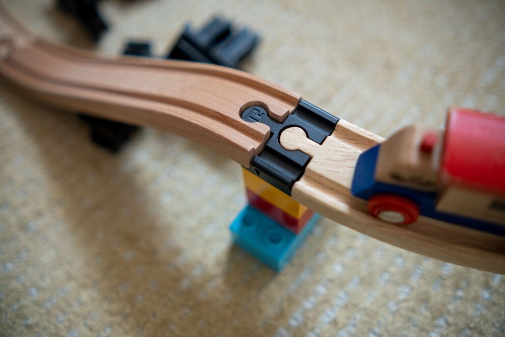 Ein Basis-Verbinder von Toy2 im Einsatz.