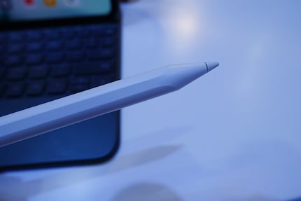 Der Stift ist fast schon eine Apple Pencil-Kopie.