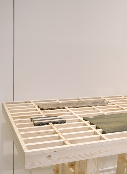 Optisch erinnert es an ein Gitter.