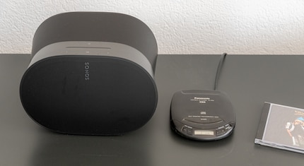 Hooking up a CD player is easy.