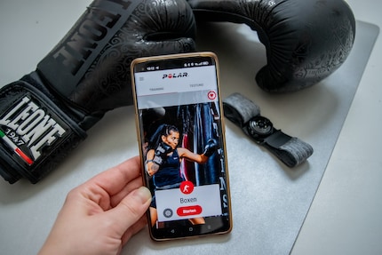 I can define the sport in advance using the app.