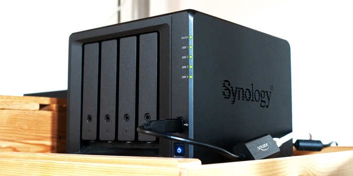 Synology NAS DS916 LAN2.5Gbps化ユニット付き 饒舌