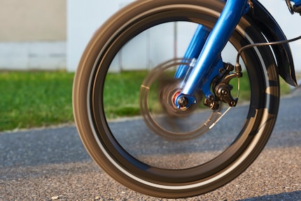 Standard tyres make changing easy.