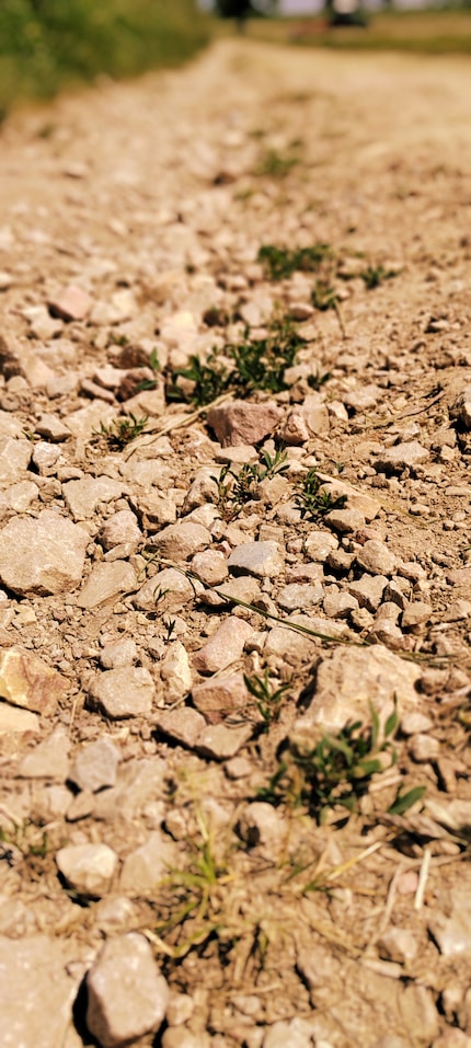 More gravel under the tyre …