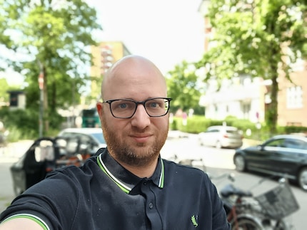 Der Porträtmodus macht die Unschärfe aber noch stärker.