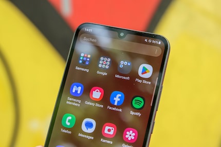 Sehr viele vorinstallierte Apps.