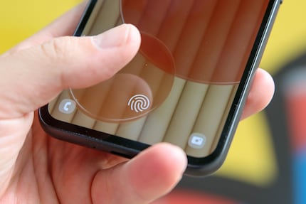 Der Fingerabdrucksensor befindet sich unter dem Display.