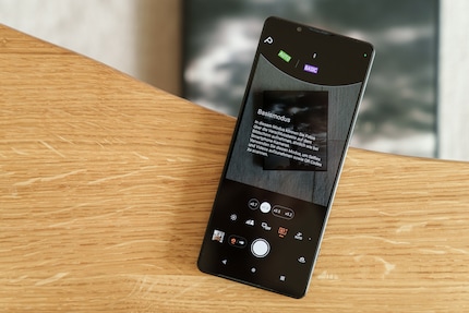 Basic Mode is reminiscent of other smartphones: everything is automated with only a few simplified setting options.