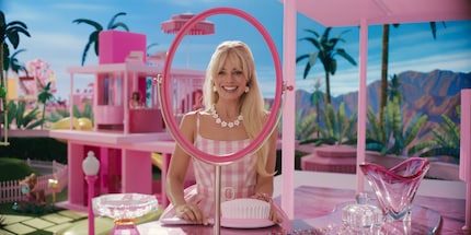 Margot Robbie als eine von vielen Barbies muss sich in die reale Welt begeben, um sich und Barbie-Land zu retten.