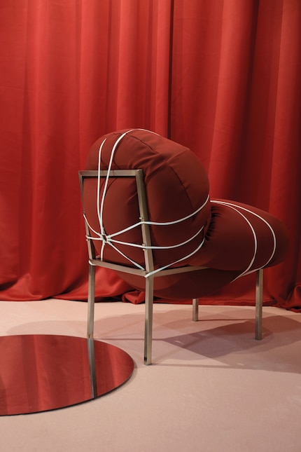 The right knot: The ropes are tied together, but not inflexible.