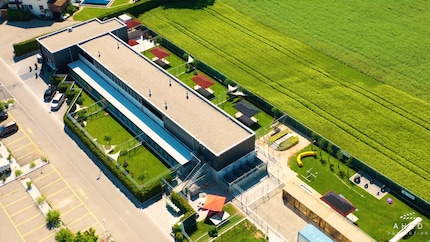Das Tierhotel 5 Stern aus der Vogelperspektive.
