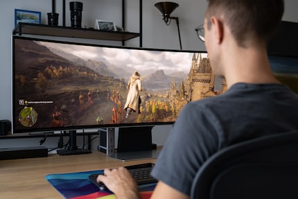 Wer viel Geld für eine Grafikkarte ausgibt, sollte auch einen entsprechend guten Monitor haben. Auf meiner Wunschliste landet der OLED G9 ganz oben.