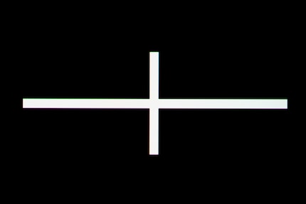 Das ist nicht etwa ein Screenshot, sondern ein Foto: Blooming gibt es bei OLED keines. Die Abtrennung zwischen hellen und dunklen Bereichen ist perfekt.