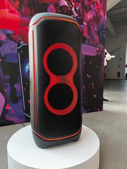 Die Partybox Ultimate ist ein mächtiges Teil und wiegt rund 40 Kilo