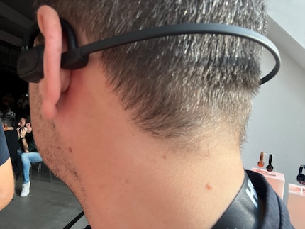 Mit Bügel hielt der Soundgear Sense bei mir nur halb.