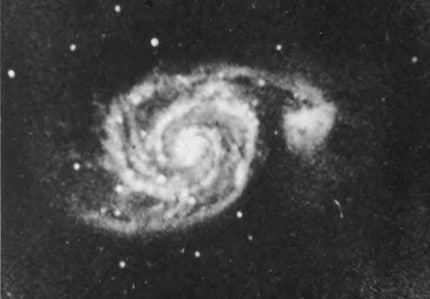 Image from 1898 with dwarf galaxy on the right.