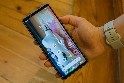 Das OLED-Display des Xperia 5 V im 21:9 Format.