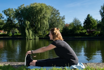 Die kurzen Auszeiten fürs Stretching habe ich vor allem bei schönem Wetter im Freien sehr genossen.