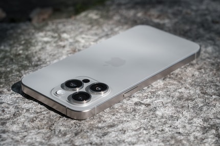 The iPhone 15 Pro Max reads the sensor of the main camera in 5 milliseconds.