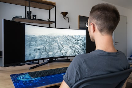 Die fast 800 Nits sind auch in heller Umgebung mehr als genug.